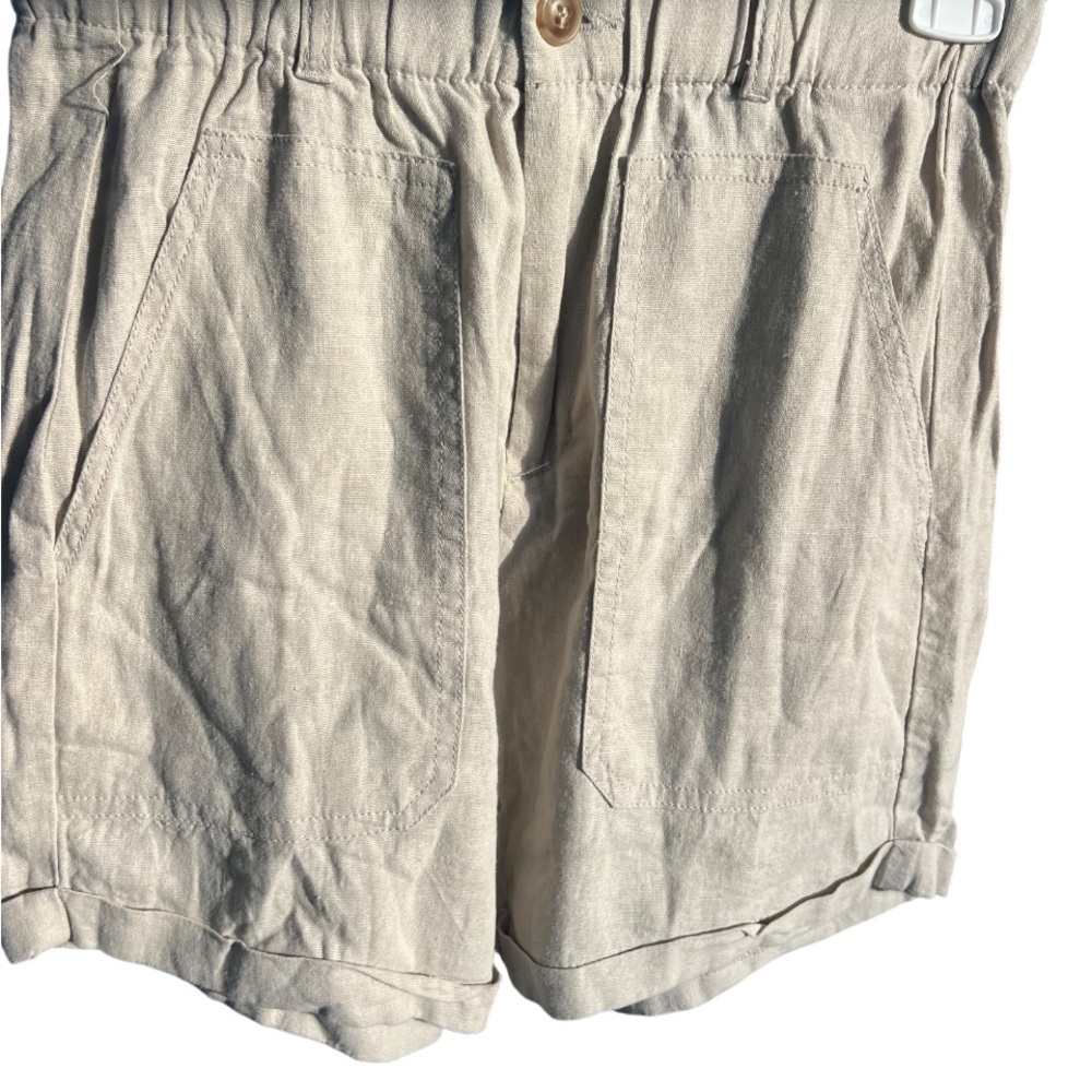 Women’s  Beige Flat Front Shorts